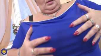 Facebook Big Breasted Bbw Playing With Herself Bizarre