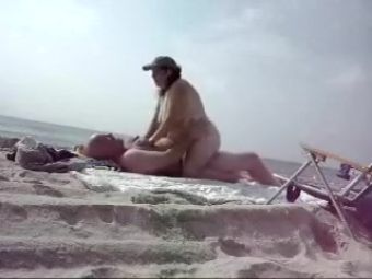 Blackdick Fucking at the beach two yrs agone, october during the day and no one around. Xxx video